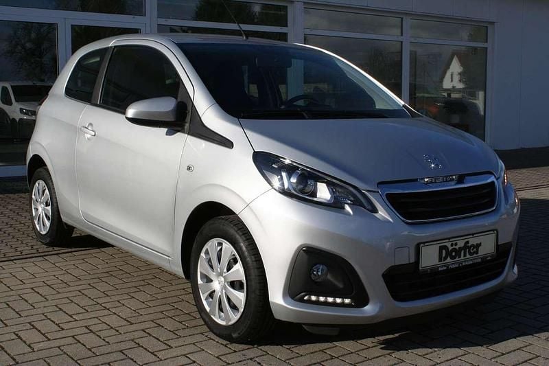 Gebraucht Peugeot 108 Active 72 PS (52 kW) 2021 Gallium grau Kleinwagen