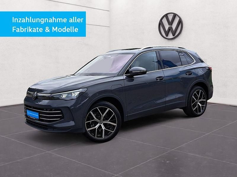 Gebraucht VW Tiguan Elegance 204 PS (150 kW) 2024 Delfingrau metallic SUV