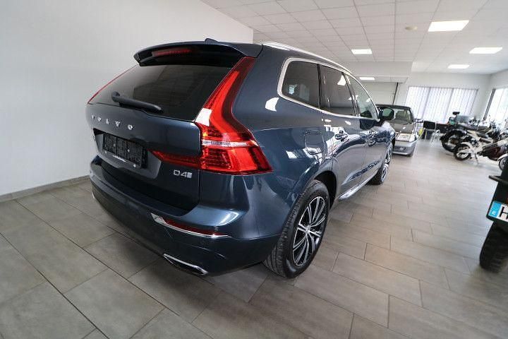Gebraucht Volvo XC60 Inscription 190 PS (139 kW) 2019 Denim blue / metallic (metallic) SUV
