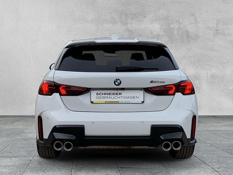 Gebraucht BMW M135 Performance 300 PS (220 kW) 2024 Weiß Kleinwagen