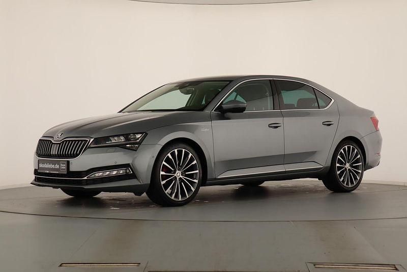 Business grau metallic Gebraucht 2019 Skoda Superb LAURIN & KLEMENT Limousine | 26.890 € (Guter Preis) - Bild 1/4