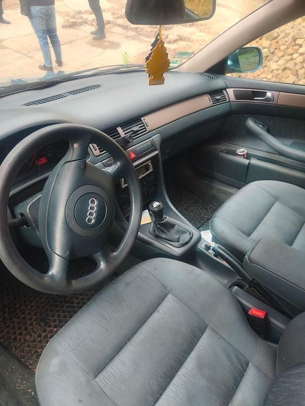 Gebraucht Audi A6 150 PS (110 kW) 2000 Blau Limousine