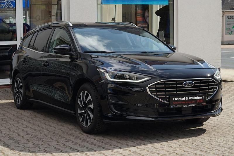 Gebraucht Ford Focus Titanium 125 PS (91 kW) 2025 Schwarz Limousine