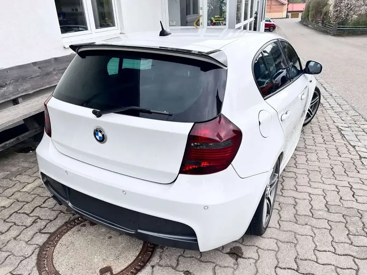 Gebraucht BMW 118 M Sport 143 PS (105 kW) 2011 Weiß Kleinwagen