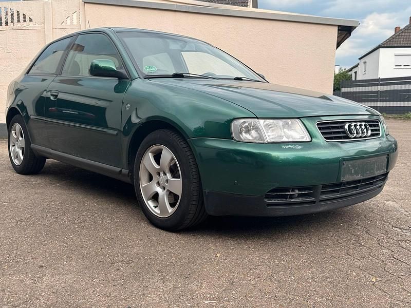 Grün Gebraucht 1999 Audi A3 Kleinwagen | 2.299 € - Bild 1/4
