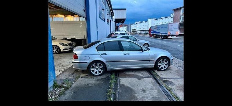 Gebraucht BMW 330 Exclusive 231 PS (169 kW) 2003 Silber Limousine