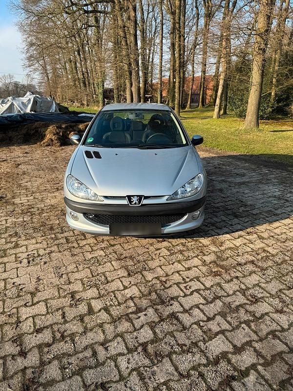 Gebraucht Peugeot 206 75 PS (55 kW) 2006 Grau Coupé