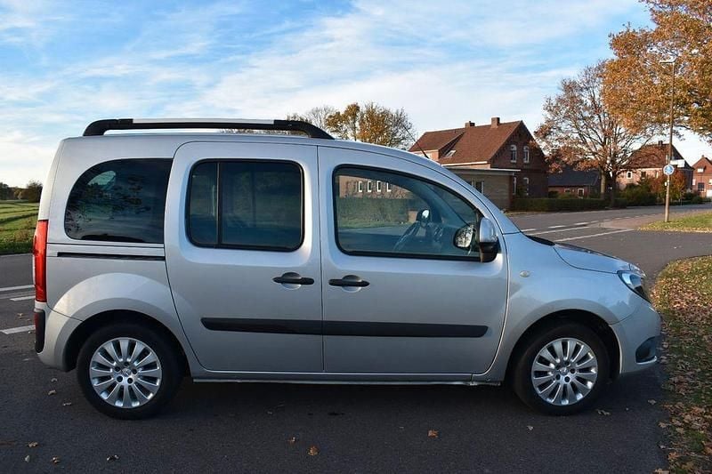 Gebraucht Mercedes Citan 111 110 PS (80 kW) 2018 Silber Van / Kleinbus
