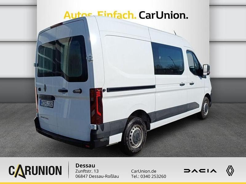 Second-hand Renault Master 150 CP (110 kW) 2024 Alb Van