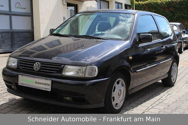 Schwarz Gebraucht 1998 VW Polo Limousine | 1.950 € (Fairer Preis) - Bild 1/4