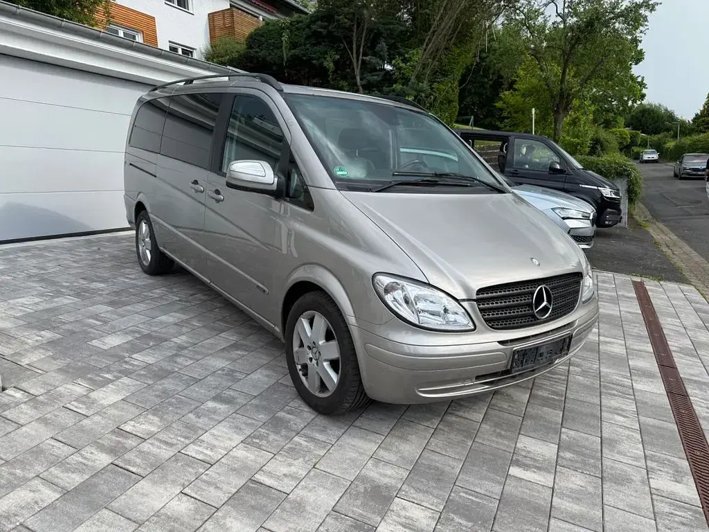 Gebraucht Mercedes Viano 204 PS (150 kW) 2011 Silber Van / Kleinbus