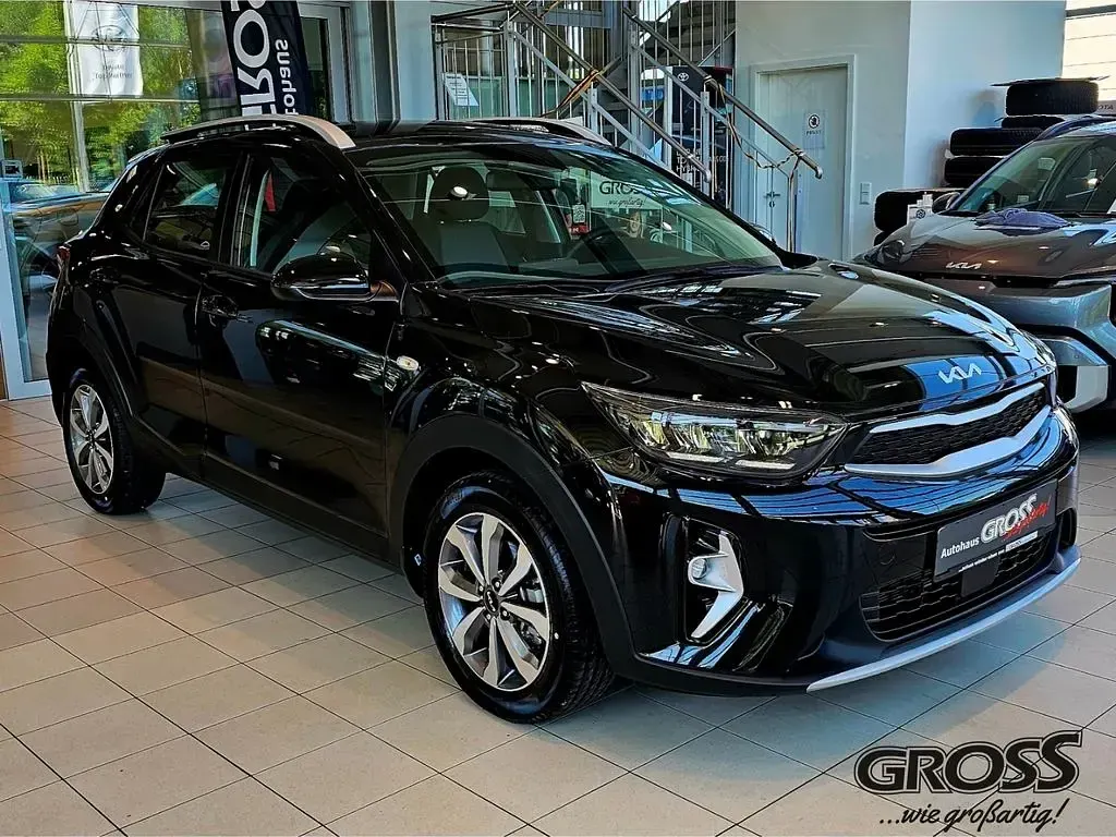 Neu Kia Stonic 101 PS (74 kW) 2025 Schwarz SUV