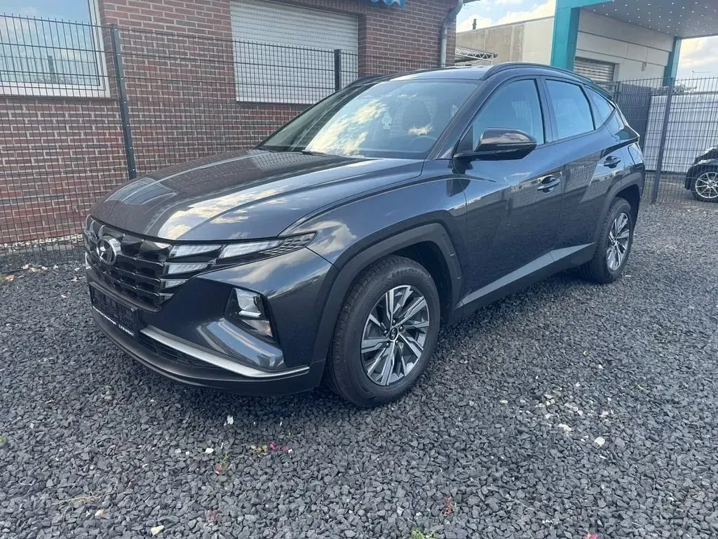 Gebraucht Hyundai Tucson Select 150 PS (110 kW) 2022 Grau SUV
