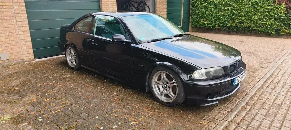 Gebraucht BMW 325 Sport Line 192 PS (141 kW) 2001 Schwarz Coupé
