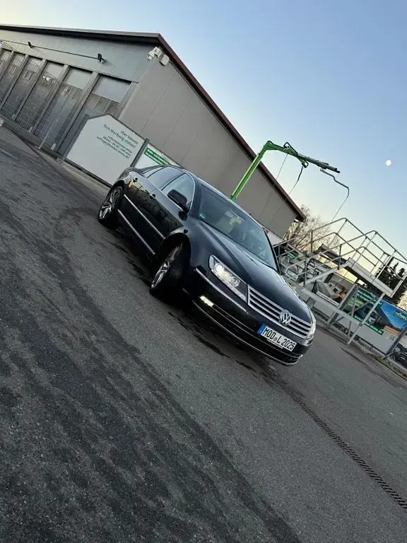 Gebraucht VW Phaeton 245 PS (180 kW) 2014 Grau Limousine