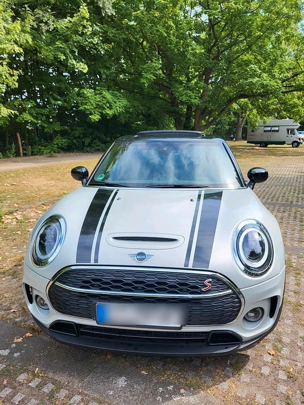 Weiß Gebraucht 2022 Mini Cooper S Clubman Kombi | 33.000 € (Fairer Preis) - Bild 1/4