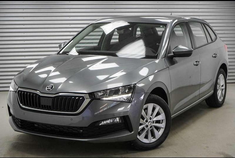 Gebraucht Skoda Scala Fresh 150 PS (110 kW) 2024 Grau Kleinwagen
