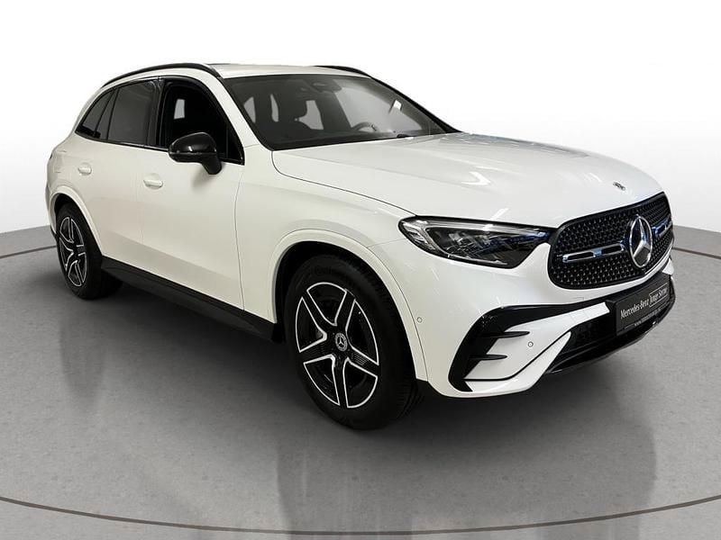 Gebraucht Mercedes GLC220 AMG line 197 PS (144 kW) 2025 Unilack polarweiß SUV
