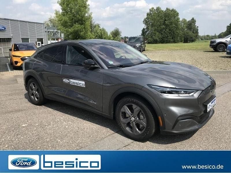 Carbonized gray/asher gray (grau) Gebraucht 2023 Ford Mustang Mach-E SUV | 31.990 € (Superpreis) - Bild 1/4