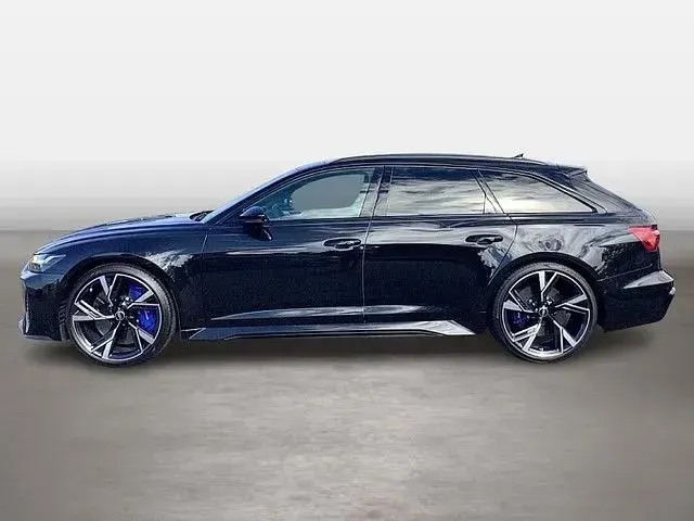 Używany Audi RS6 Ambiente 600 KM (441 kW) 2022 Czarny Kombi