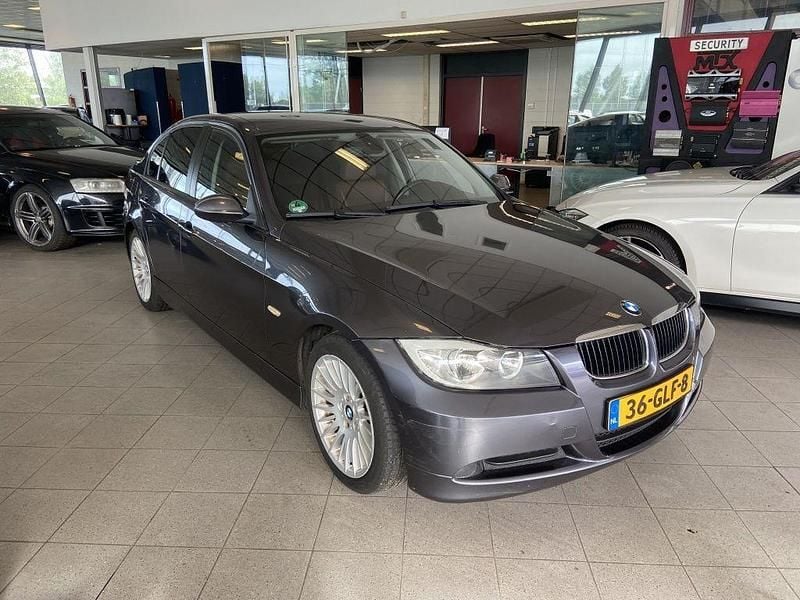 Grau Gebraucht 2008 BMW 316 Executive Limousine | 3.190 € (Fairer Preis) - Bild 1/4