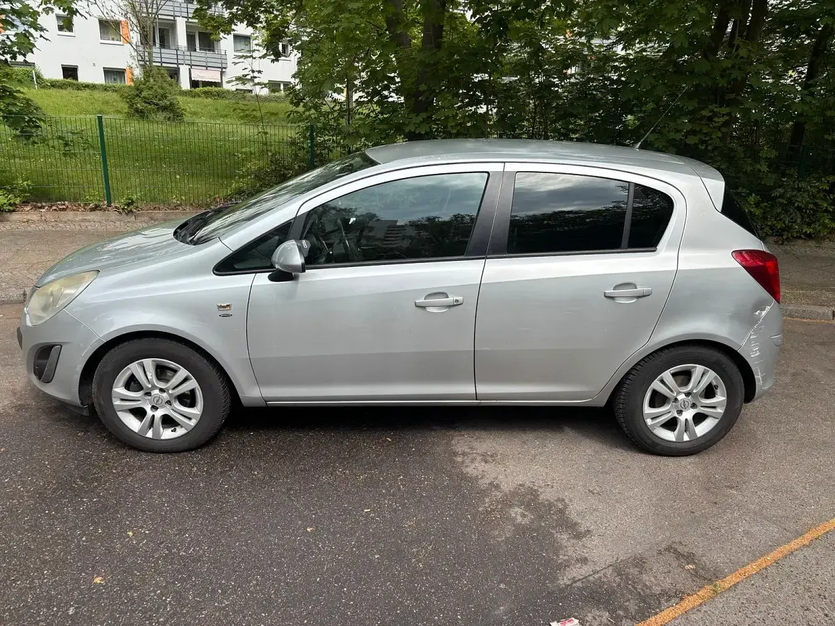 Gebraucht Opel Corsa S 69 PS (50 kW) 2011 Silber Kleinwagen