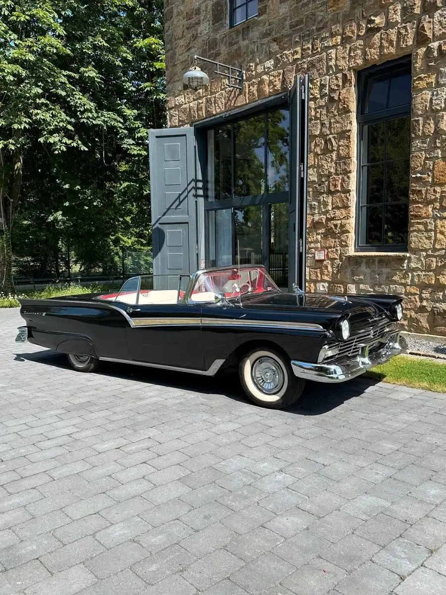 Gebraucht Ford Fairlane 245 PS (180 kW) 1957 Schwarz Cabrio