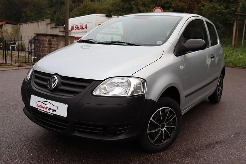 Gebraucht VW Fox Basis 54 PS (39 kW) 2008 Silber Kleinwagen