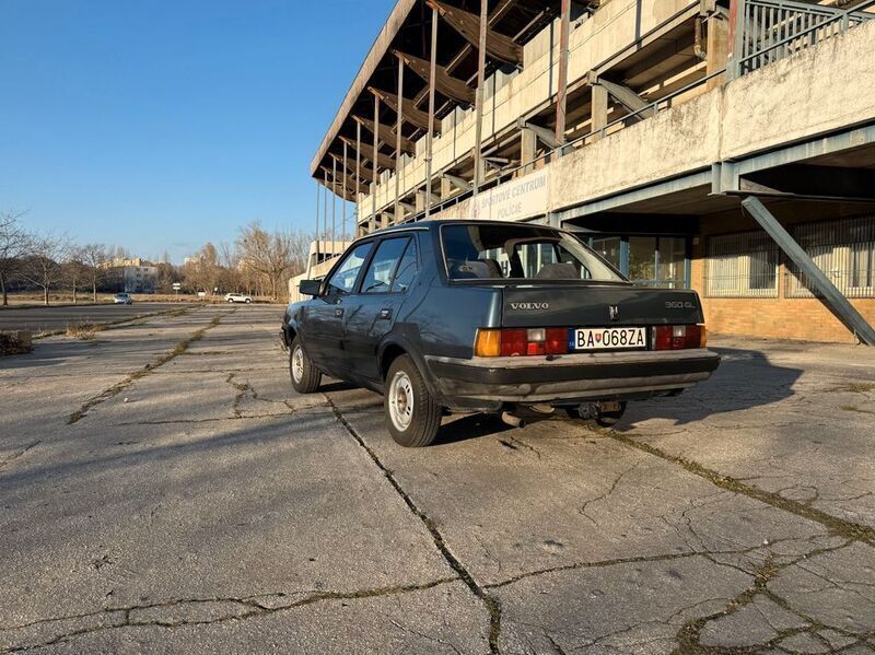 Gebraucht Volvo 360 102 PS (75 kW) 1986 Blau Limousine