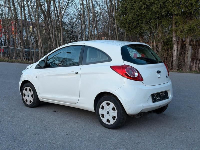 Gebraucht Ford Ka 69 PS (50 kW) 2011 Weiß Kleinwagen