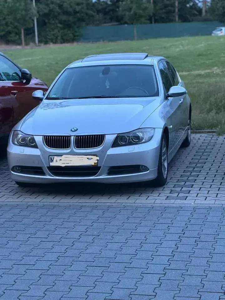 Gebraucht BMW 325 218 PS (160 kW) 2006 Limousine