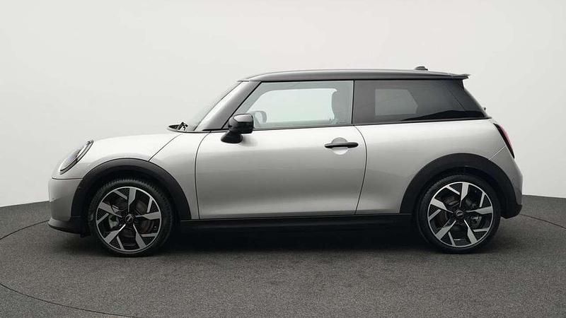 Gebraucht Mini Cooper S Favoured 204 PS (150 kW) 2024 Grau Kleinwagen