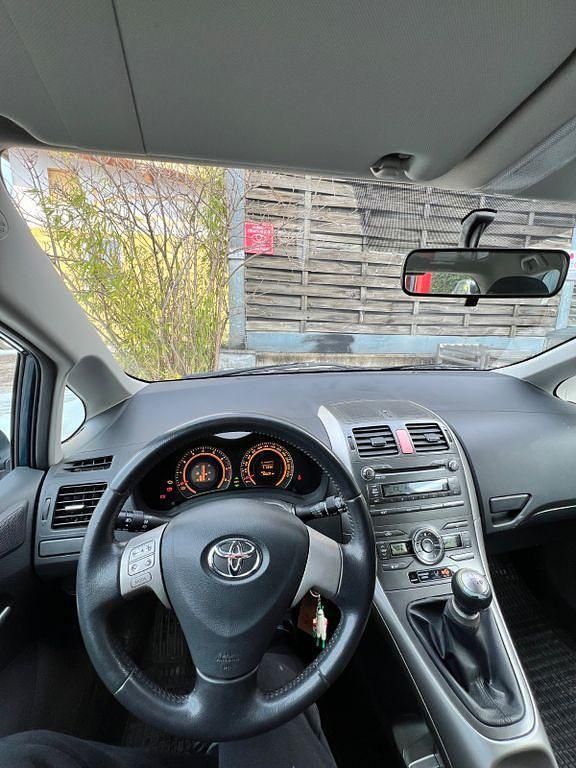 Gebraucht Toyota Auris 97 PS (71 kW) 2007 Blau Kleinwagen
