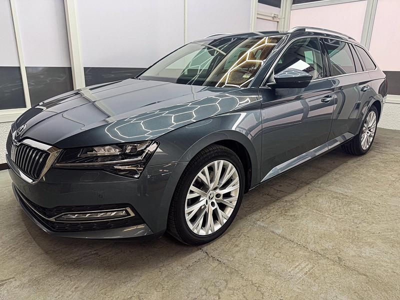 Gebraucht Skoda Superb Style 190 PS (139 kW) 2019 Quarzgrau metallic Kombi