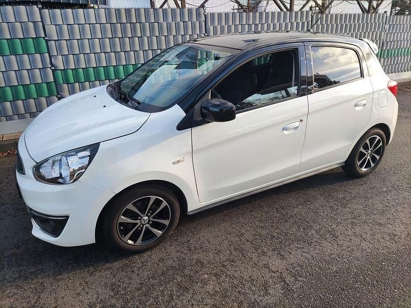 Gebraucht Mitsubishi Space Star Diamant Edition 71 PS (52 kW) 2017 Weiß Limousine