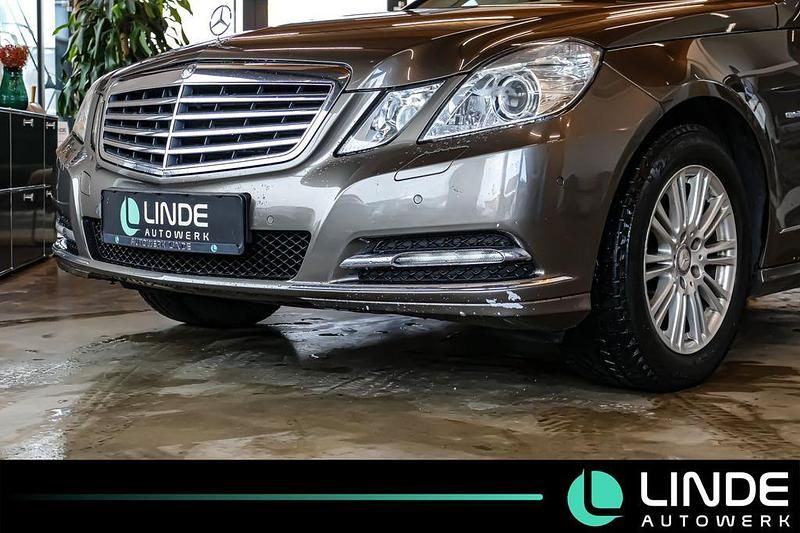 Gebraucht Mercedes E250 204 PS (150 kW) 2010 Grau Limousine