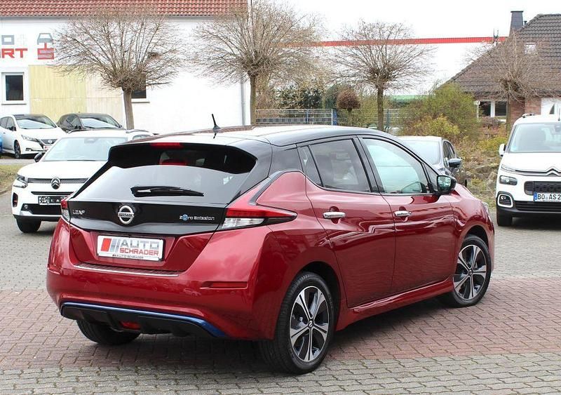 Gebraucht Nissan Leaf N-Connecta 160 kW (218 PS) 2020 Rot Kleinwagen