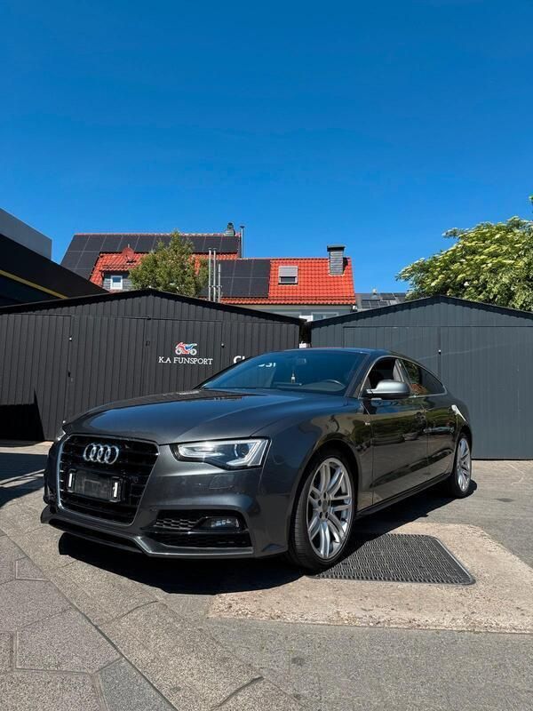 Grau Gebraucht 2017 Audi A5 Sportback S-Line Limousine | 15.999 € (Guter Preis) - Bild 1/4