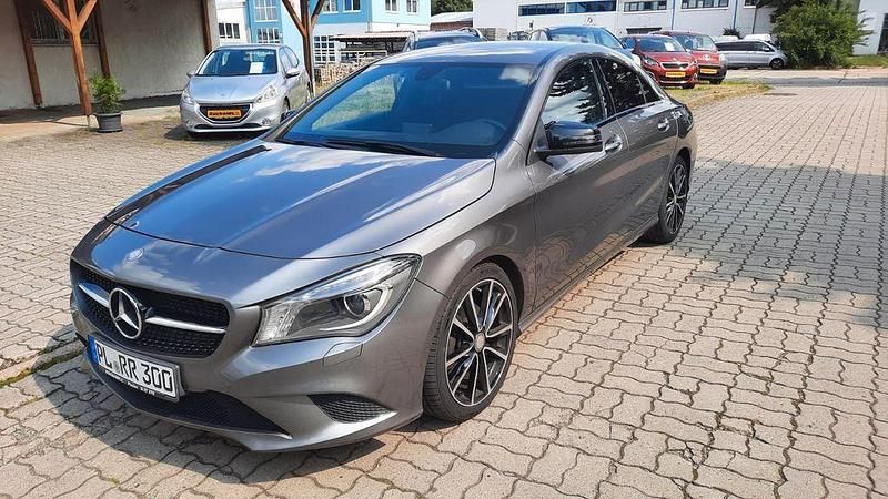 Gebraucht Mercedes CLA180 122 PS (89 kW) 2014 Grau Limousine