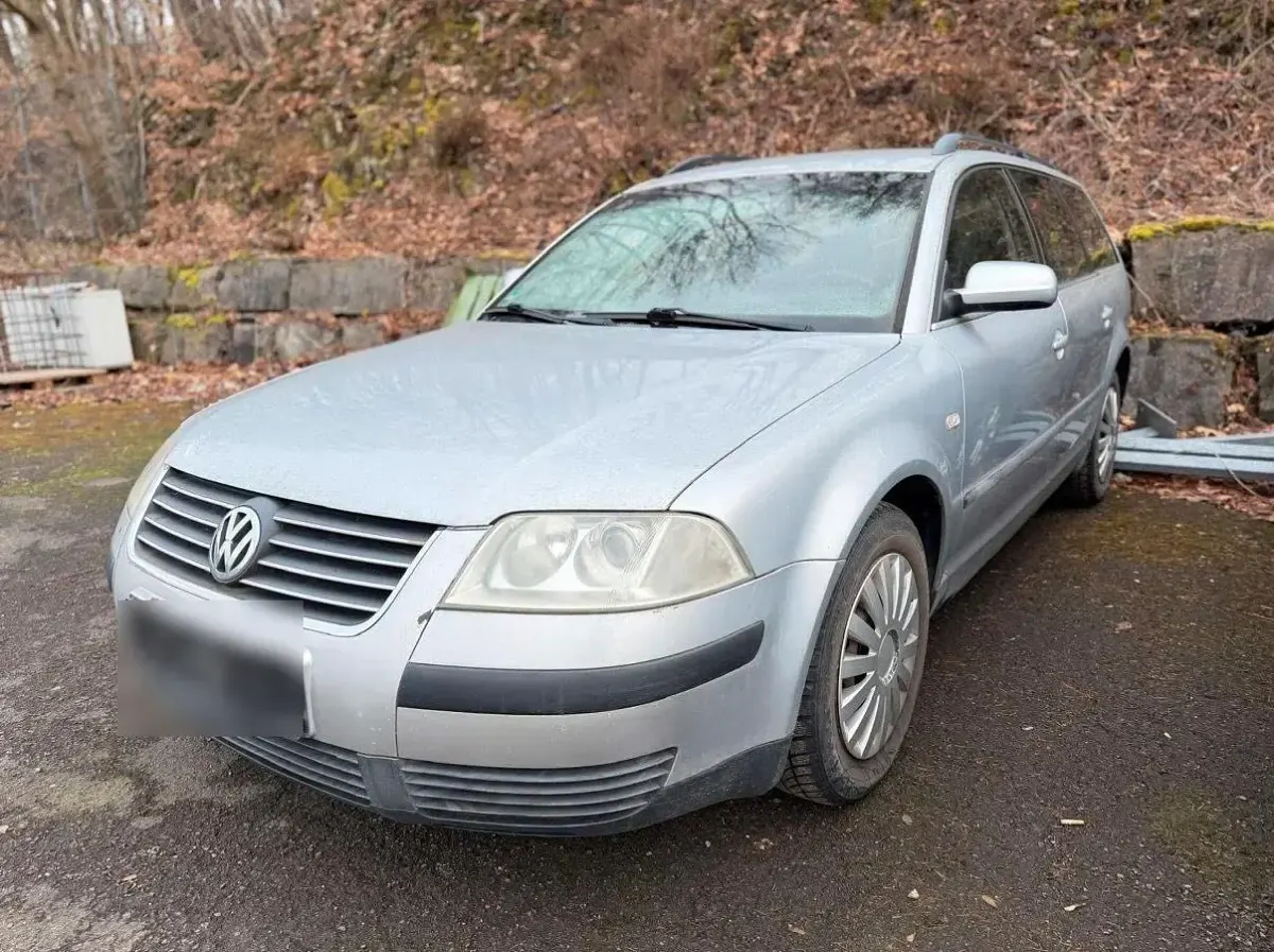 Käytetty VW Passat 102 HP (75 kW) 2001 Hopea Farmari