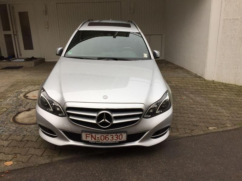 Gebraucht Mercedes E350 Avantgarde 258 PS (189 kW) 2014 Silber Limousine