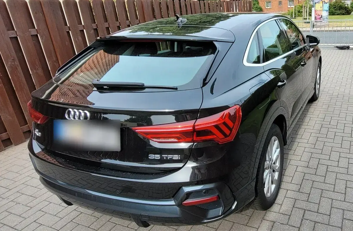 Gebraucht Audi Q3 Sportback Design 150 PS (110 kW) 2020 Schwarz SUV