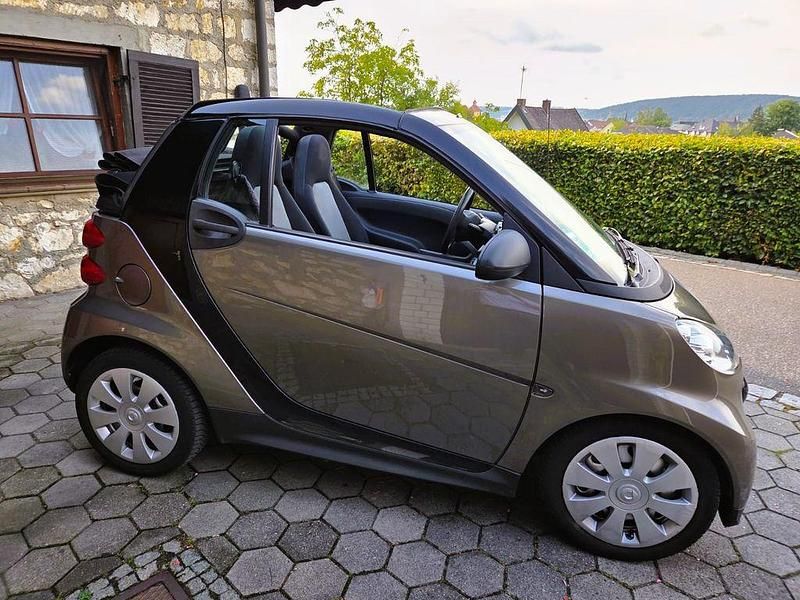 Schwarz Gebraucht 2012 Smart ForTwo Cabrio Cabrio | 3.500 € (Guter Preis) - Bild 1/4