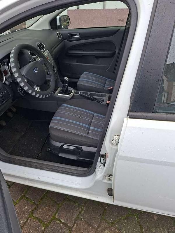 Gebraucht Ford Focus Titanium 116 PS (85 kW) 2009 Kombi