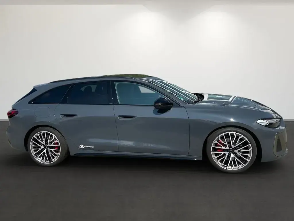 Gebraucht Audi A5 Edition .1 204 PS (150 kW) 2025 Grau Kombi