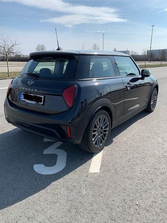 Gebraucht Mini Cooper S Classic 204 PS (150 kW) 2025 Schwarz Kleinwagen