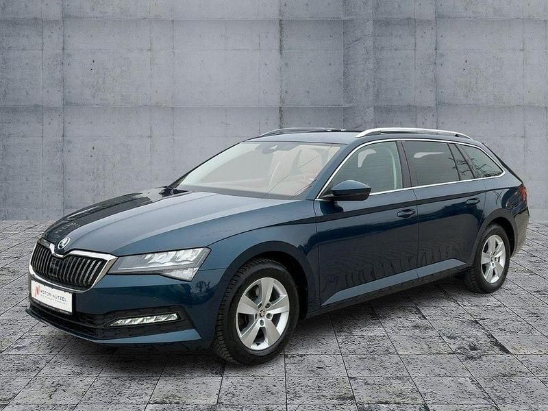 Gebraucht Skoda Superb Ambition 150 PS (110 kW) 2022 Lavablau metallic Kombi