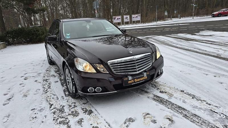 Gebraucht Mercedes E250 204 PS (150 kW) 2010 Braun Limousine