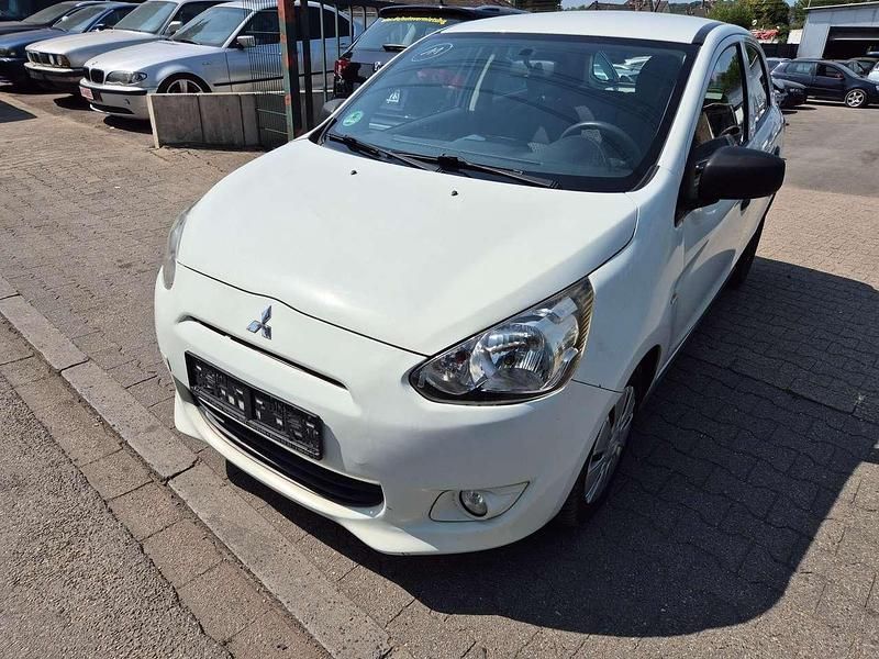 Weiß Gebraucht 2015 Mitsubishi Space Star Basis Kleinwagen | 3.299 € (Superpreis) - Bild 1/4