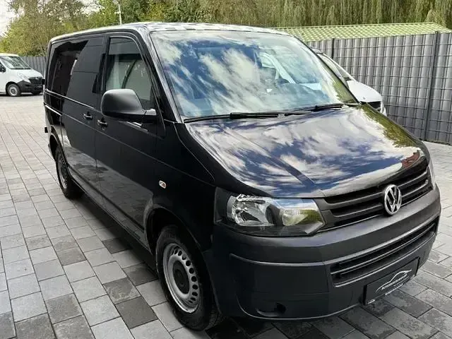 Gebraucht VW T5 102 PS (75 kW) 2014 Schwarz Van